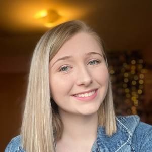 Meet your Posher, Abigail